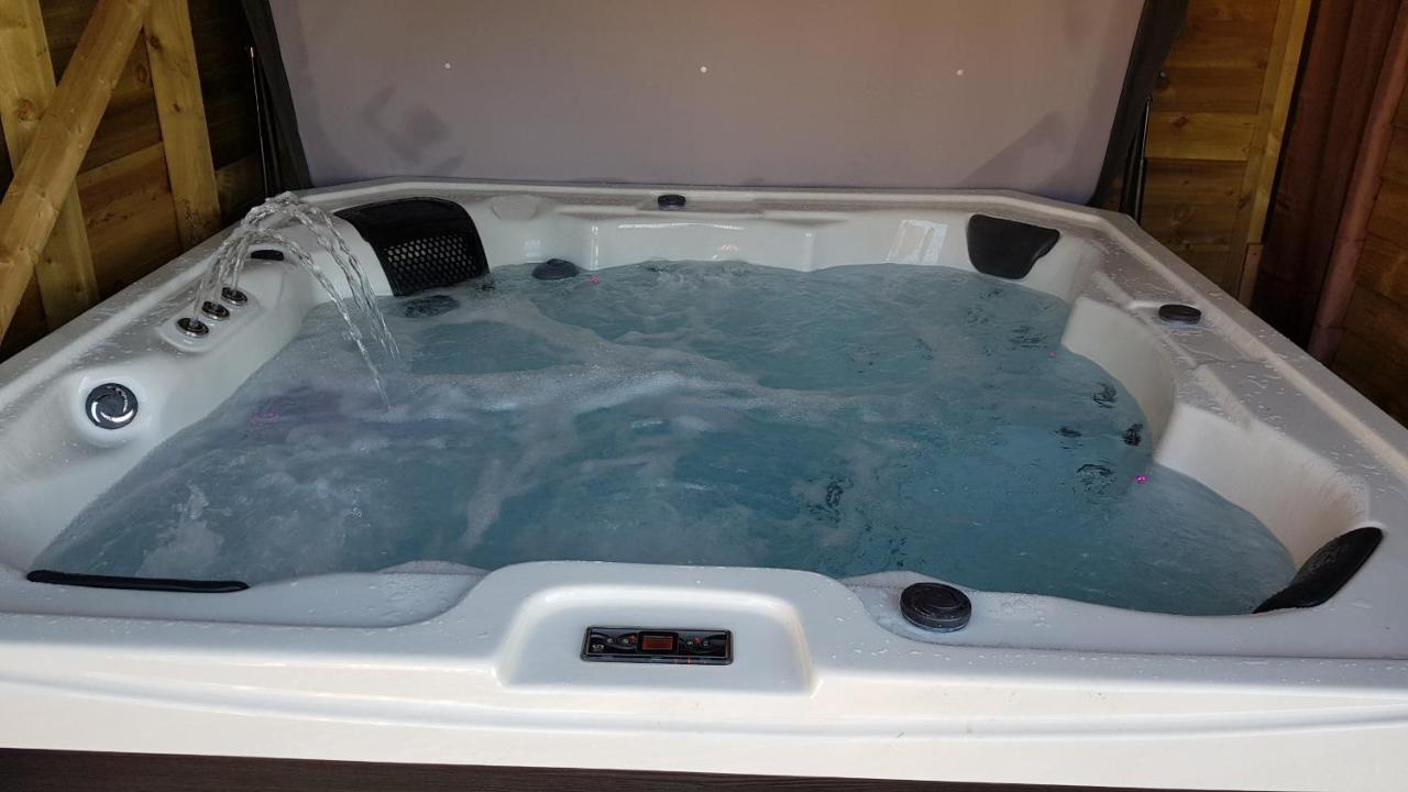 Hot Tub Pet Friendly Luxury Cosy Cottage, Near Withernsea And Patrington Welwick エクステリア 写真